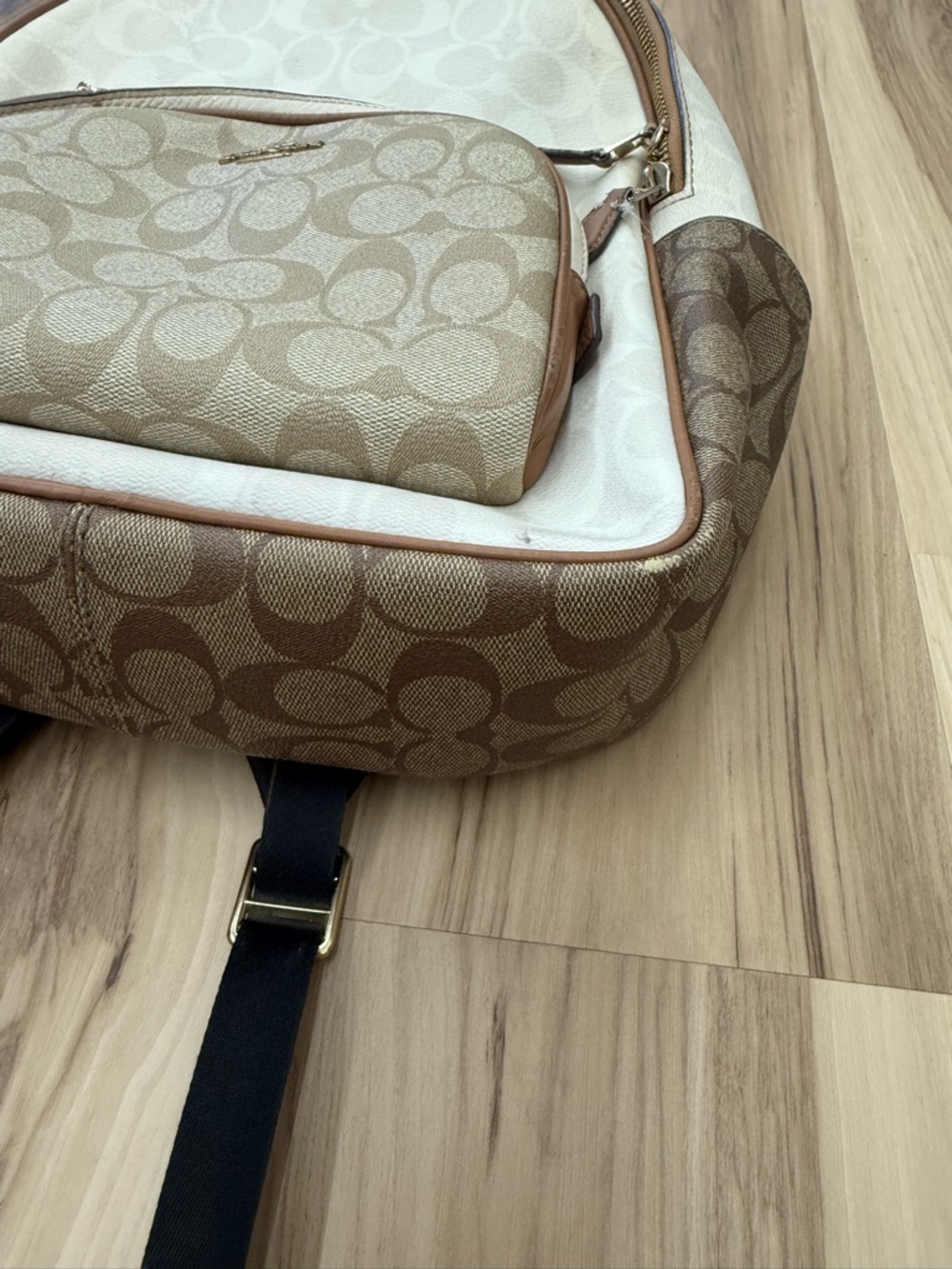 Coach Mini Backpack Cream - Picture 2 of 15